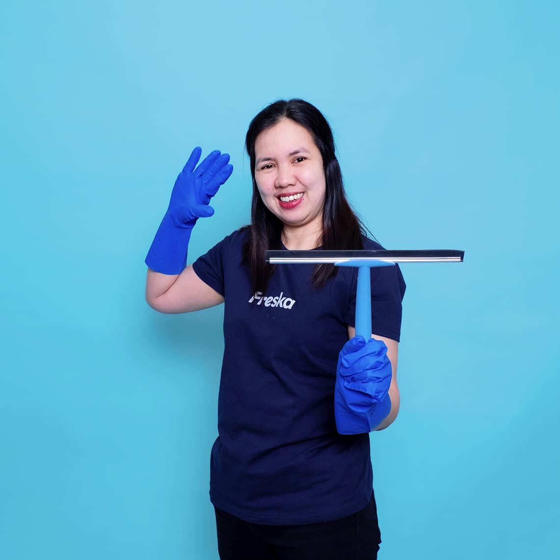 Cleaning windows yourself can be difficult. We help you with your window cleaning.